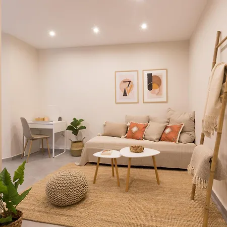 Iris, Beachfront, With Jacuzzi, Up To 9 Guests, Mpali Beach, Rethymno! וילה Bali (Crete)