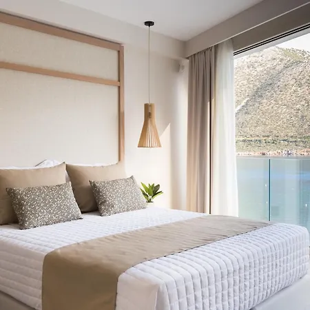 Iris, Beachfront, With Jacuzzi, Up To 9 Guests, Mpali Beach, Rethymno! וילה