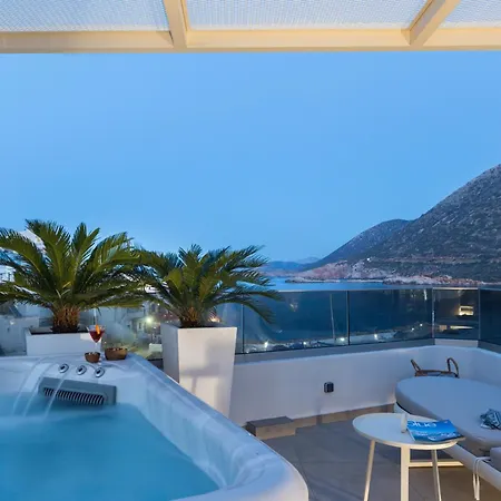 וילה Iris, Beachfront, With Jacuzzi, Up To 9 Guests, Mpali Beach, Rethymno! *